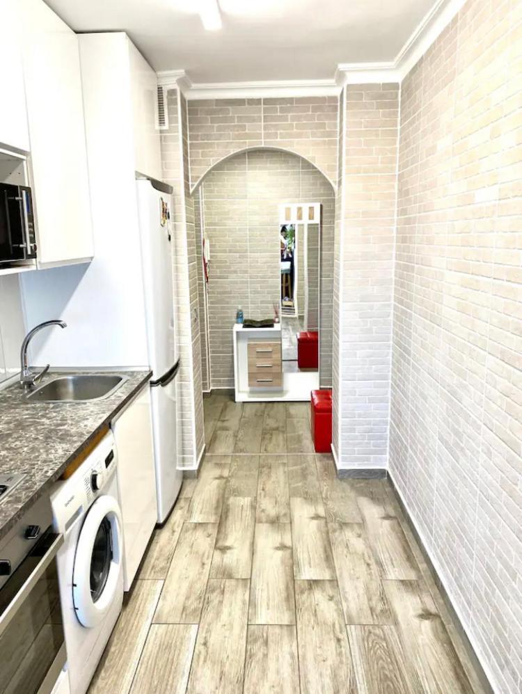 Shared Apartment! Piso Compartido! Общая Квартира! Sevilla Exterior foto