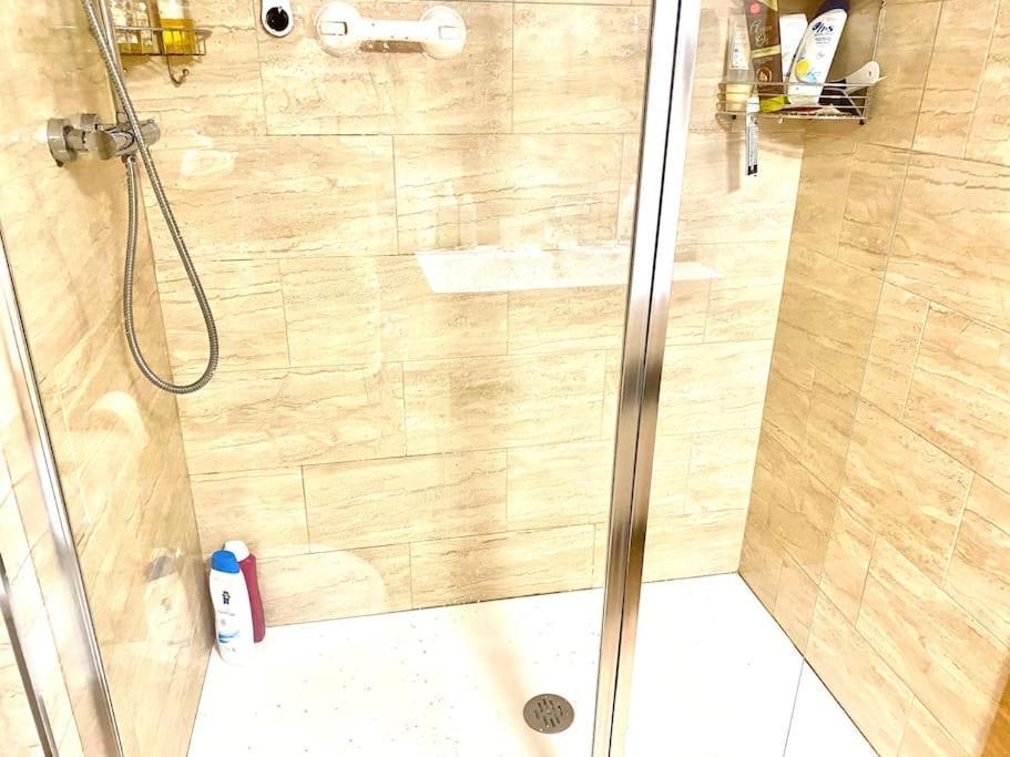 Shared Apartment! Piso Compartido! Общая Квартира! Sevilla Exterior foto