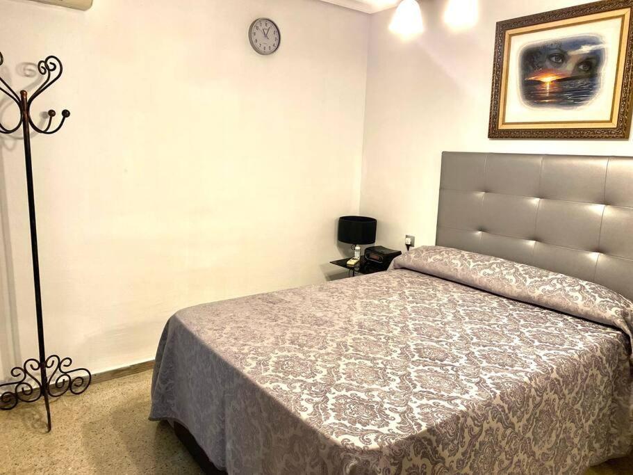 Shared Apartment! Piso Compartido! Общая Квартира! Sevilla Exterior foto
